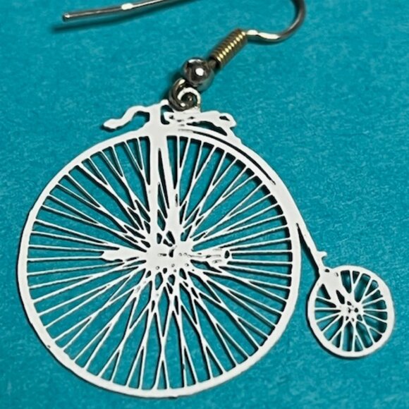 White Colored Old Fashioned Style Bicycle Pierced Earrings 2"x1.25" - Picture 3 of 14